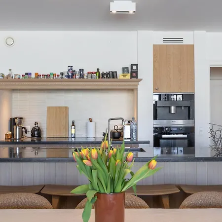 Lecomte - The Shoreline Seaview - 225