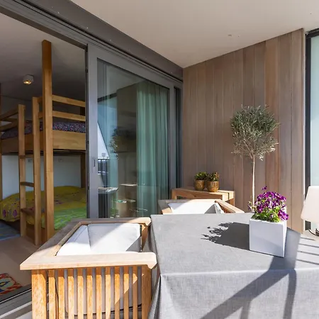 Lecomte - The Shoreline Seaview - 225 Apartment *