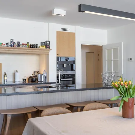 Lecomte - The Shoreline Seaview - 225 * Oostende